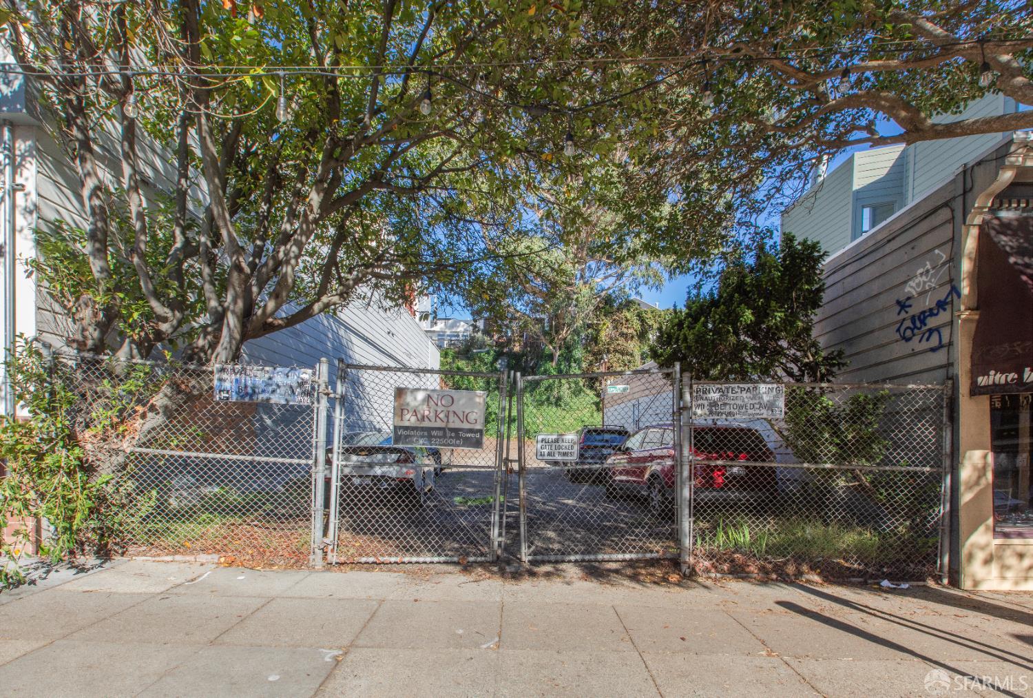 Detail Gallery Image 5 of 13 For 4076 24th St, San Francisco,  CA 94114 - – Beds | – Baths