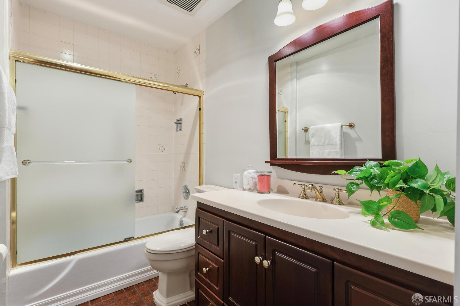 Photo #32: 426094939 Listing: Photo #32