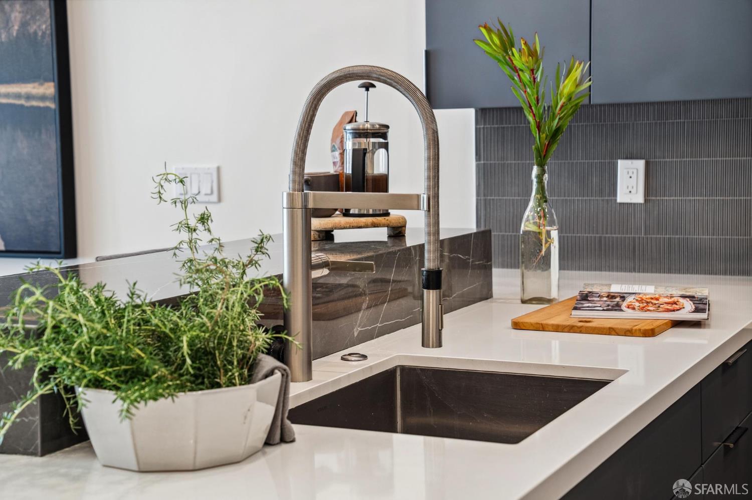 Photo #11: 425092944 Listing: Photo #11