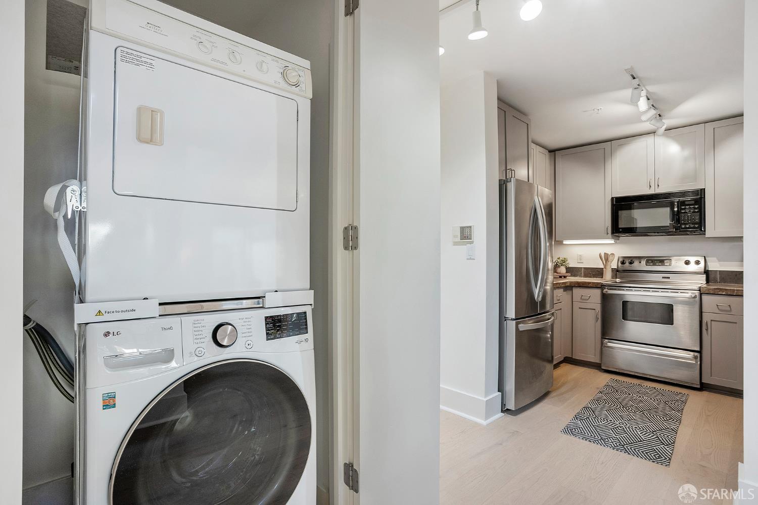 Photo #19: 425090131 Listing: Photo #19