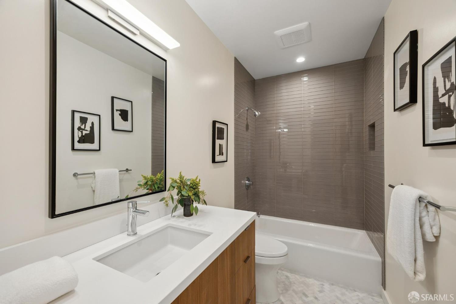 Photo #37: 425092944 Listing: Photo #37