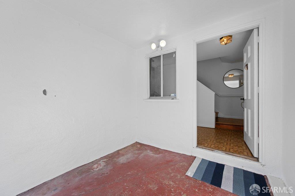 Detail Gallery Image 3 of 30 For 72 Cielito Dr, San Francisco,  CA 94134 - 4 Beds | 2 Baths