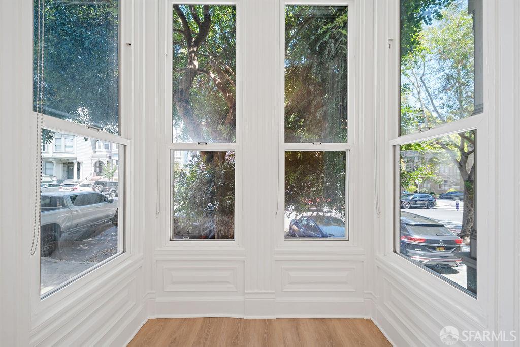 Detail Gallery Image 8 of 29 For 136 Noe St, San Francisco,  CA 94114 - – Beds | – Baths