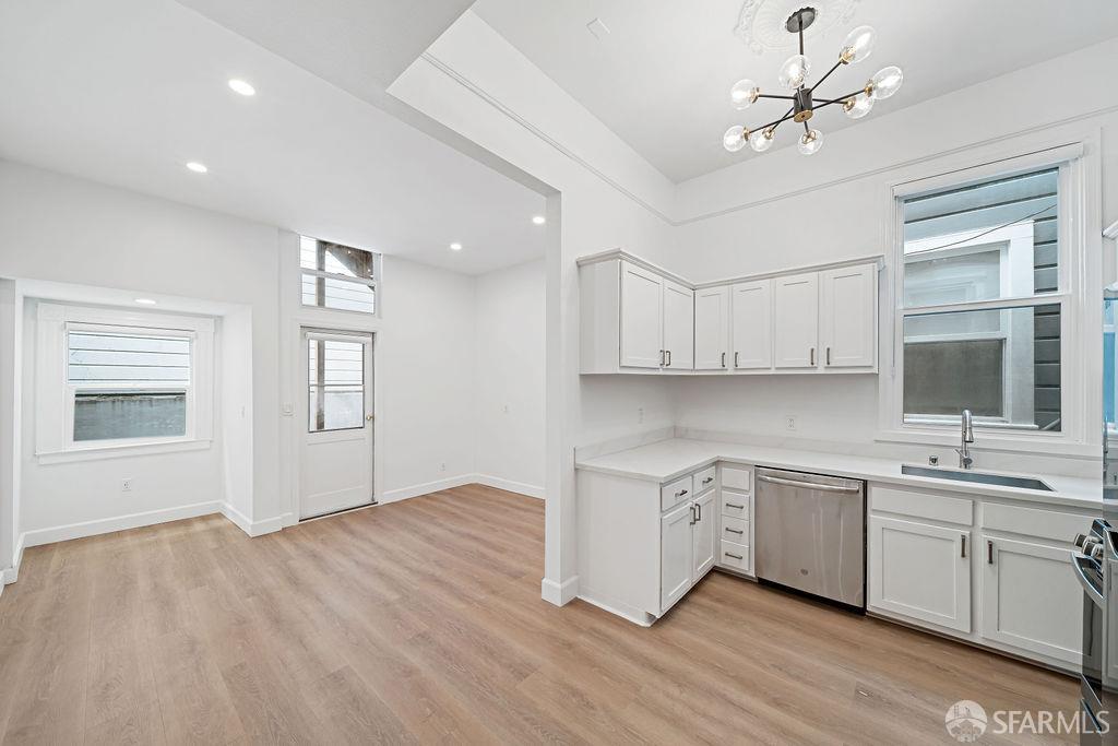 Detail Gallery Image 18 of 29 For 136 Noe St, San Francisco,  CA 94114 - – Beds | – Baths