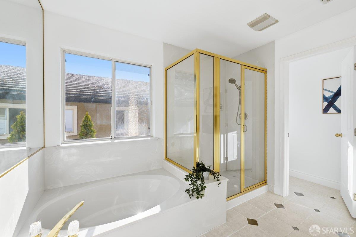 Detail Gallery Image 13 of 39 For 116 Blackpool Ct, Danville,  CA 94506 - 4 Beds | 3 Baths