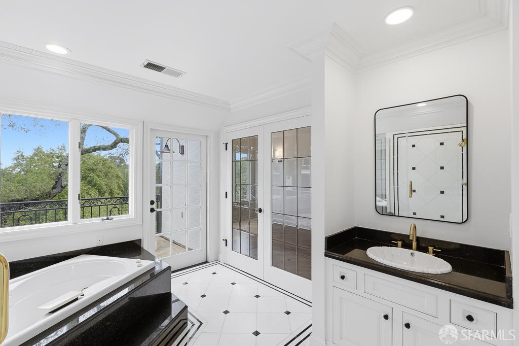 Detail Gallery Image 42 of 92 For 760 Chateau Dr, Hillsborough,  CA 94010 - 6 Beds | 8 Baths