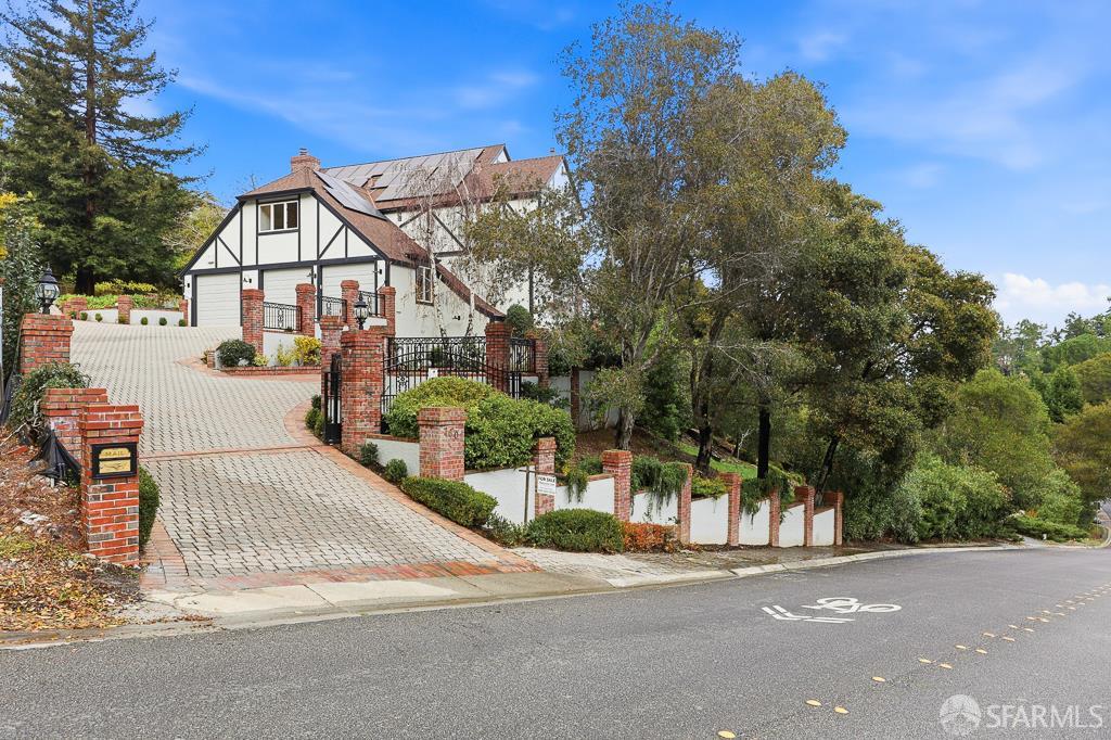 Detail Gallery Image 80 of 92 For 760 Chateau Dr, Hillsborough,  CA 94010 - 6 Beds | 8 Baths