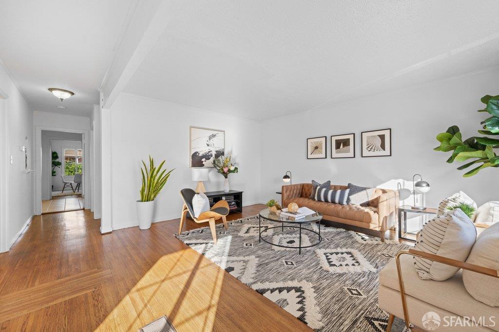 Detail Gallery Image 5 of 30 For 72 Cielito Dr, San Francisco,  CA 94134 - 4 Beds | 2 Baths