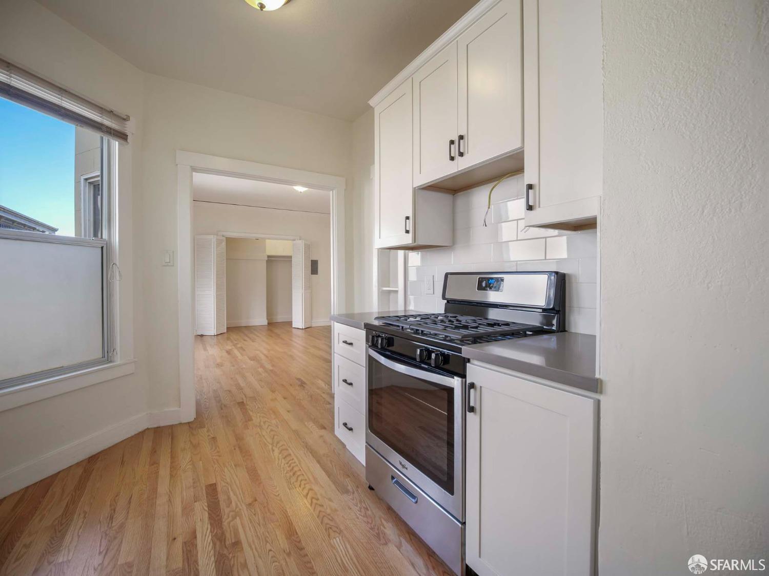 Detail Gallery Image 10 of 17 For 3315 Steiner St #16,  San Francisco,  CA 94123 - 0 Beds | 1 Baths