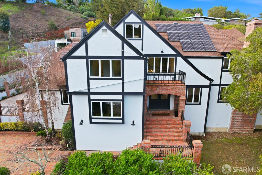 Detail Gallery Image 3 of 92 For 760 Chateau Dr, Hillsborough,  CA 94010 - 6 Beds | 8 Baths