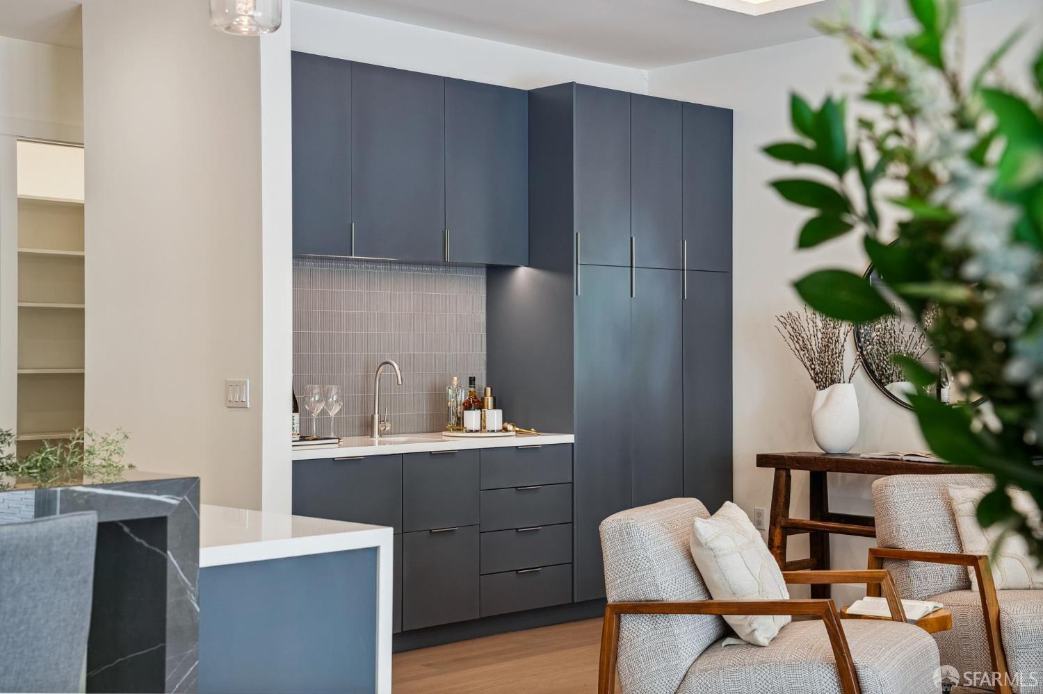 Photo #7: 425092944 Listing: Photo #7