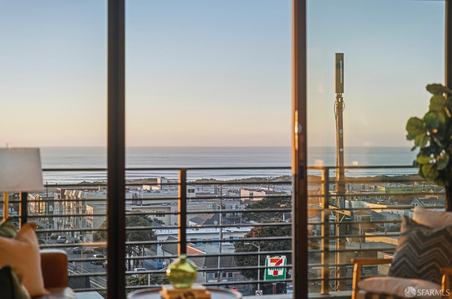 Detail Gallery Image 46 of 53 For 3945 Judah St #202,  San Francisco,  CA 94122 - 2 Beds | 2 Baths