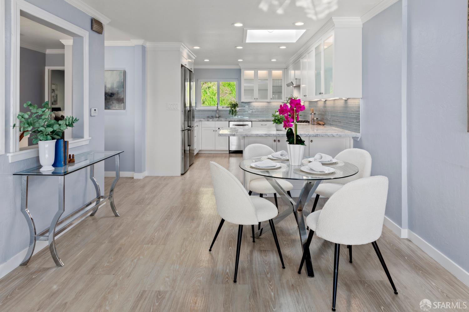 Detail Gallery Image 8 of 47 For 418 Joost Ave, San Francisco,  CA 94127 - 2 Beds | 2 Baths