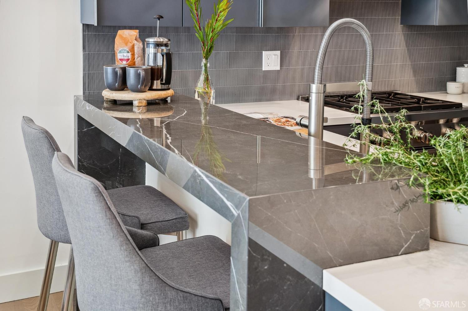 Photo #10: 425092944 Listing: Photo #10