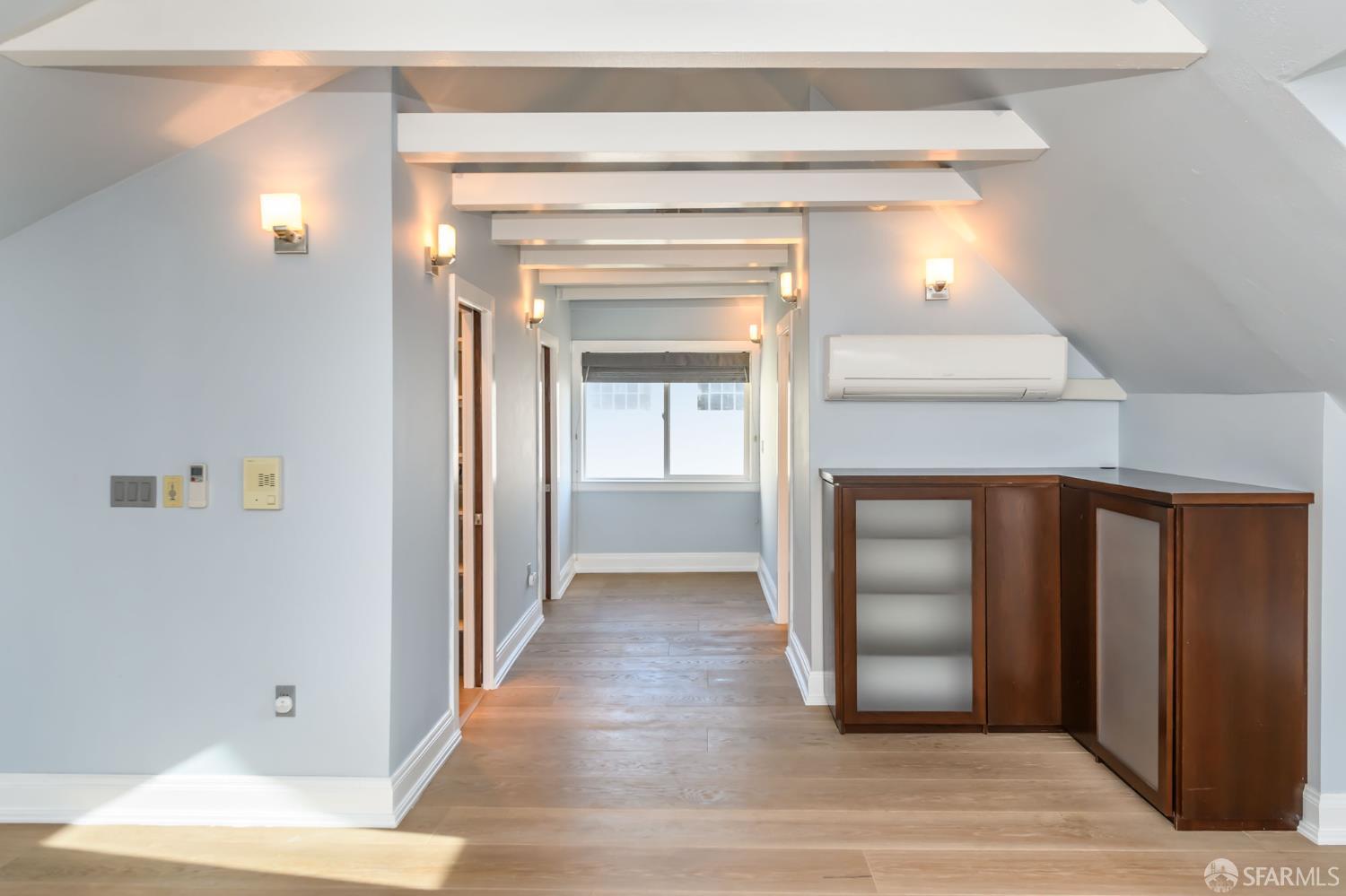 Detail Gallery Image 22 of 27 For 643 Hampshire St, San Francisco,  CA 94110 - 2 Beds | 2 Baths