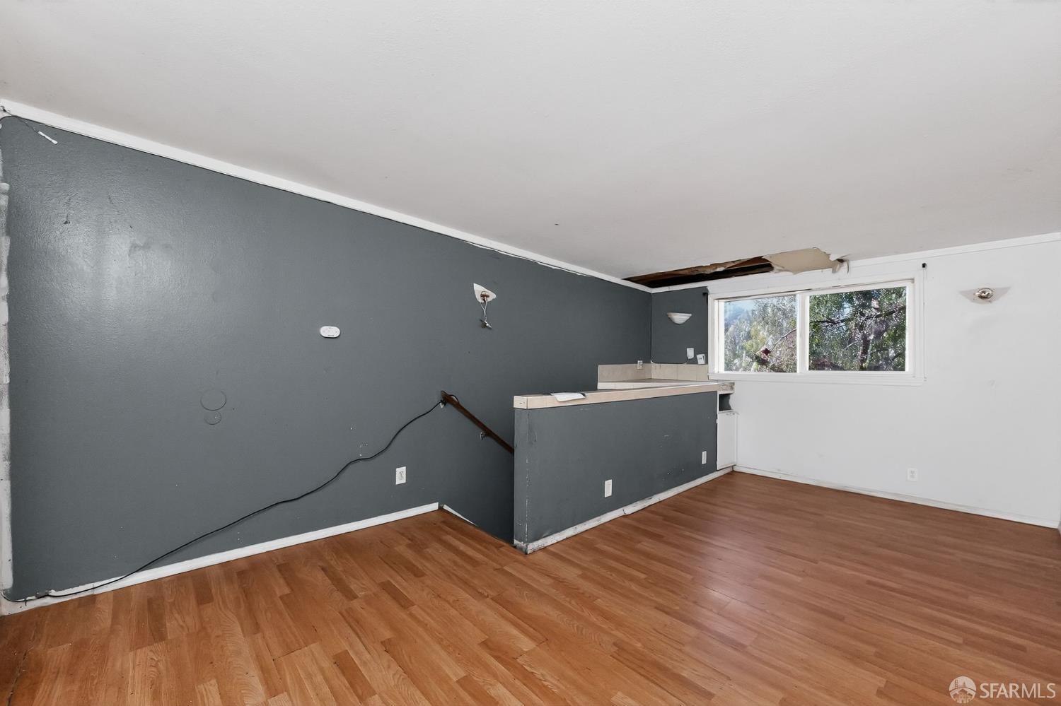 Detail Gallery Image 11 of 39 For 9117 Burr St, Oakland,  CA 94605 - 3 Beds | 2 Baths