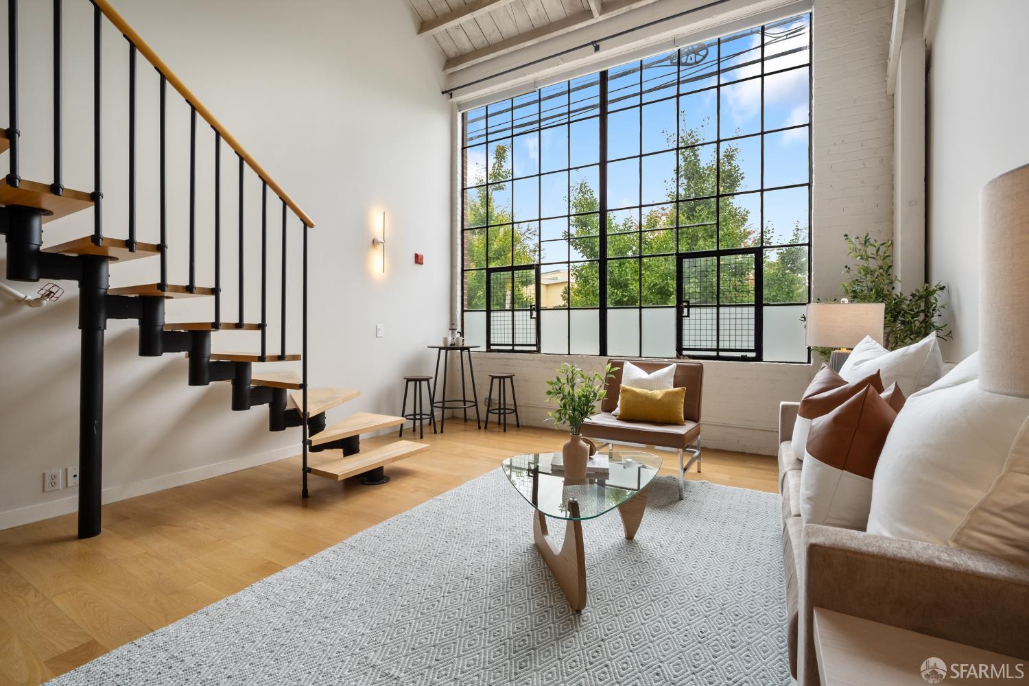 Detail Gallery Image 7 of 24 For 1018 4th Ave #120,  Oakland,  CA 94606 - 1 Beds | 1 Baths