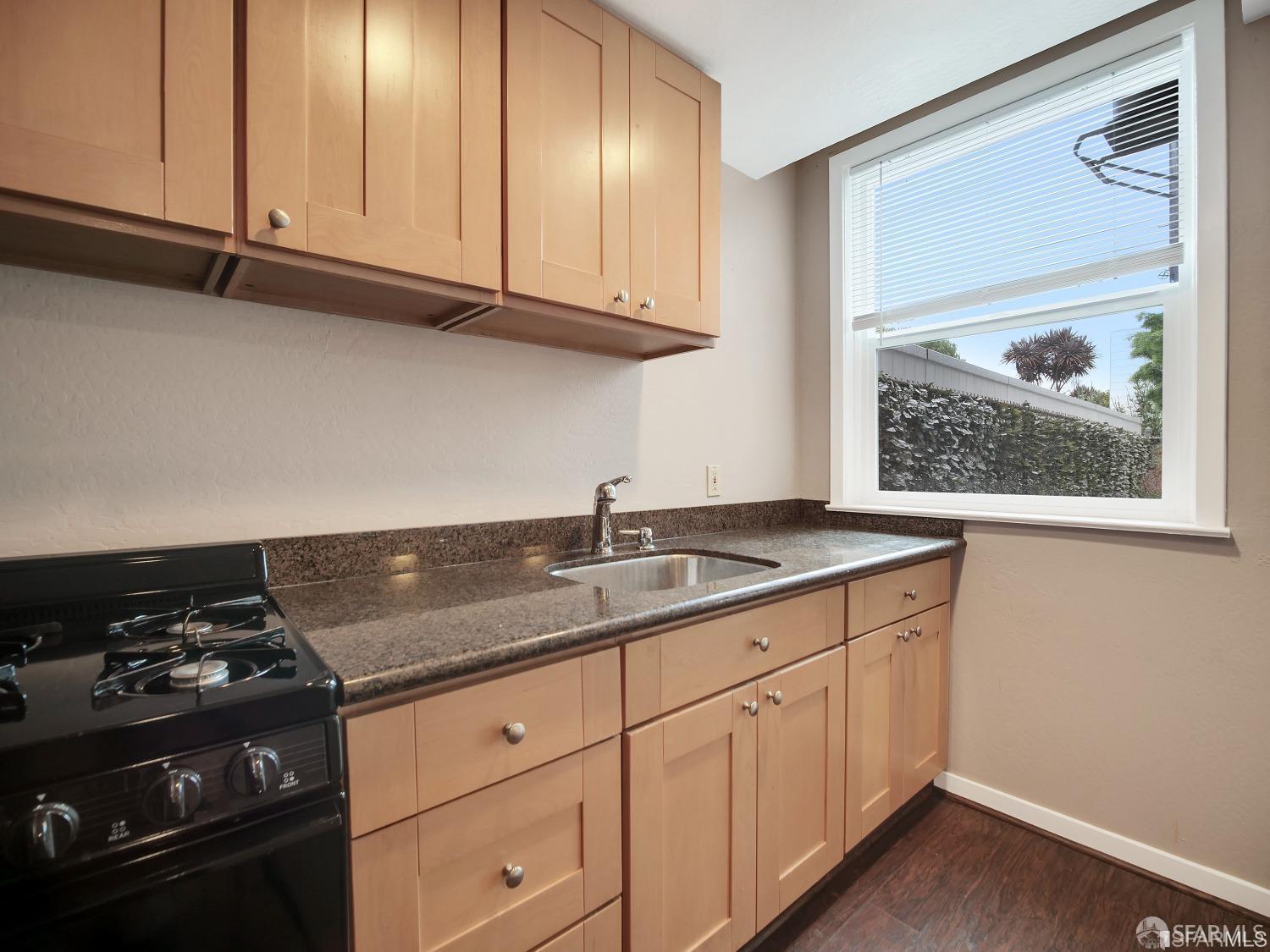 Detail Gallery Image 10 of 18 For 3510 Divisadero St, San Francisco,  CA 94123 - 1 Beds | 1 Baths