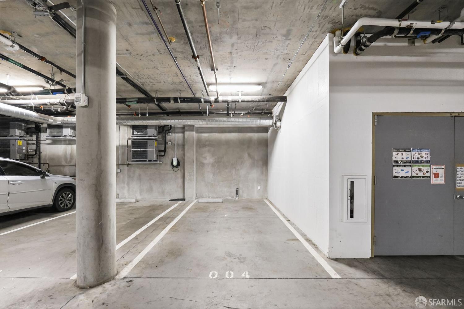 Detail Gallery Image 31 of 33 For 10 Innes Ct #401,  San Francisco,  CA 94124 - 3 Beds | 2 Baths