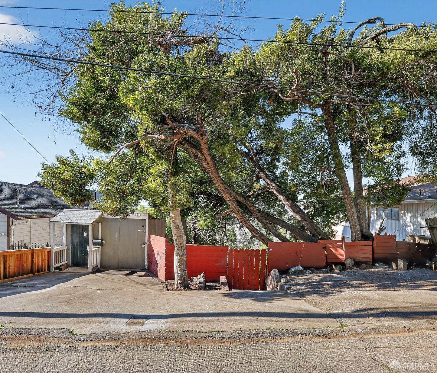 Detail Gallery Image 33 of 39 For 9117 Burr St, Oakland,  CA 94605 - 3 Beds | 2 Baths