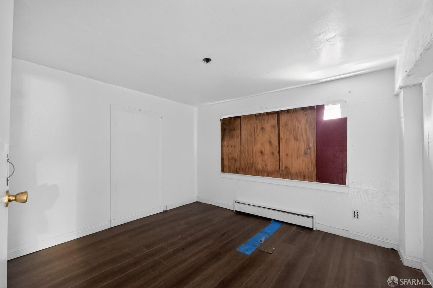 Detail Gallery Image 8 of 39 For 9117 Burr St, Oakland,  CA 94605 - 3 Beds | 2 Baths