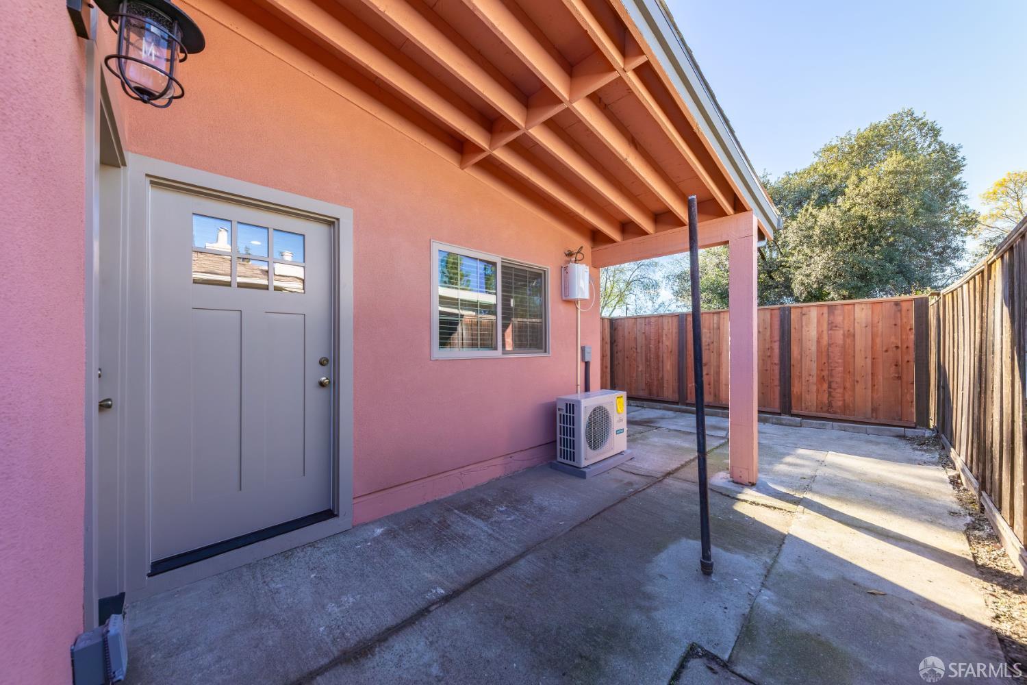 Detail Gallery Image 11 of 13 For 1942 Peggy Dr a,  Pleasant Hill,  CA 94523 - 2 Beds | 1 Baths