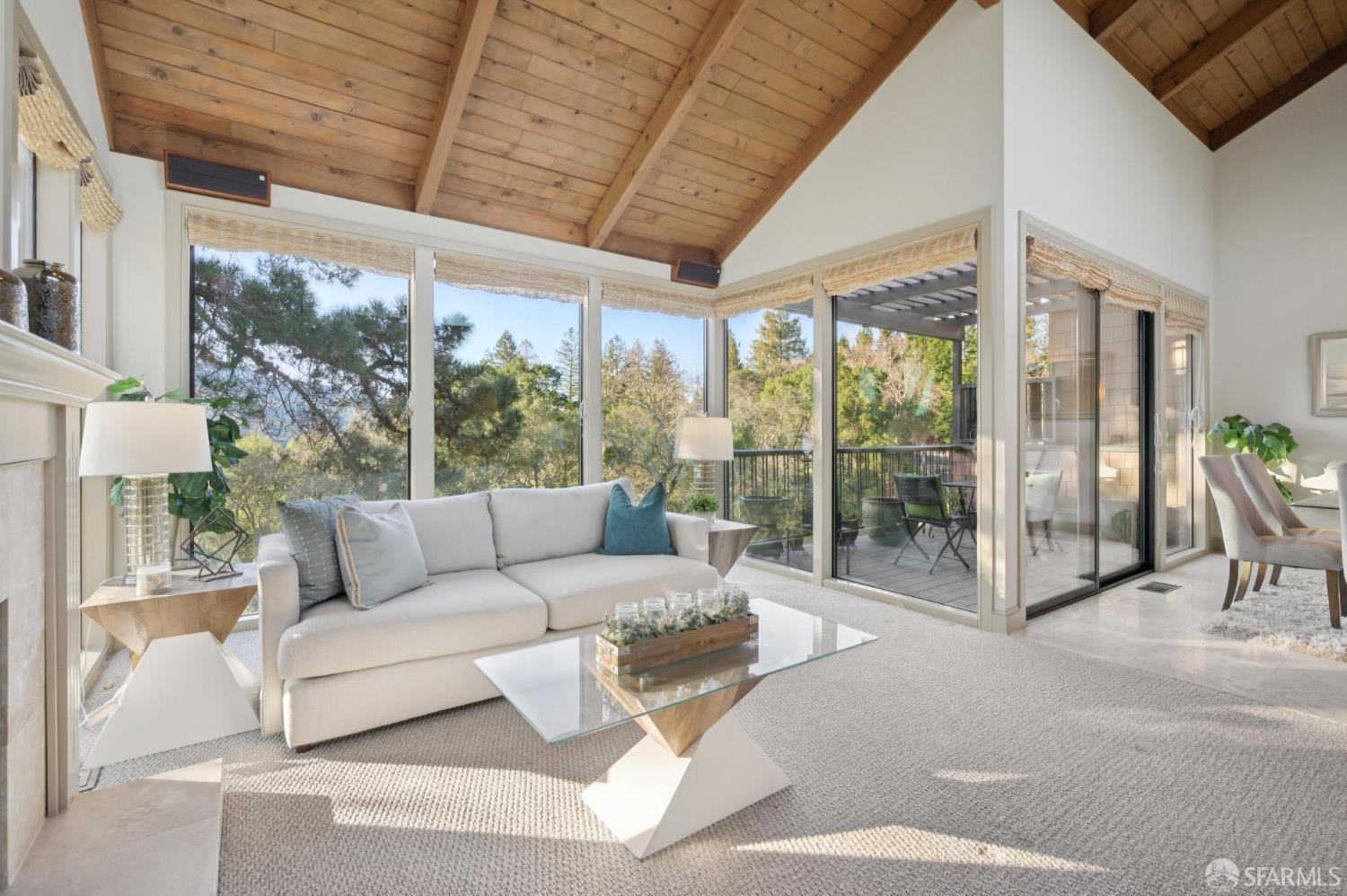 Detail Gallery Image 4 of 54 For 214 the Knoll, Orinda,  CA 94563 - 3 Beds | 3 Baths