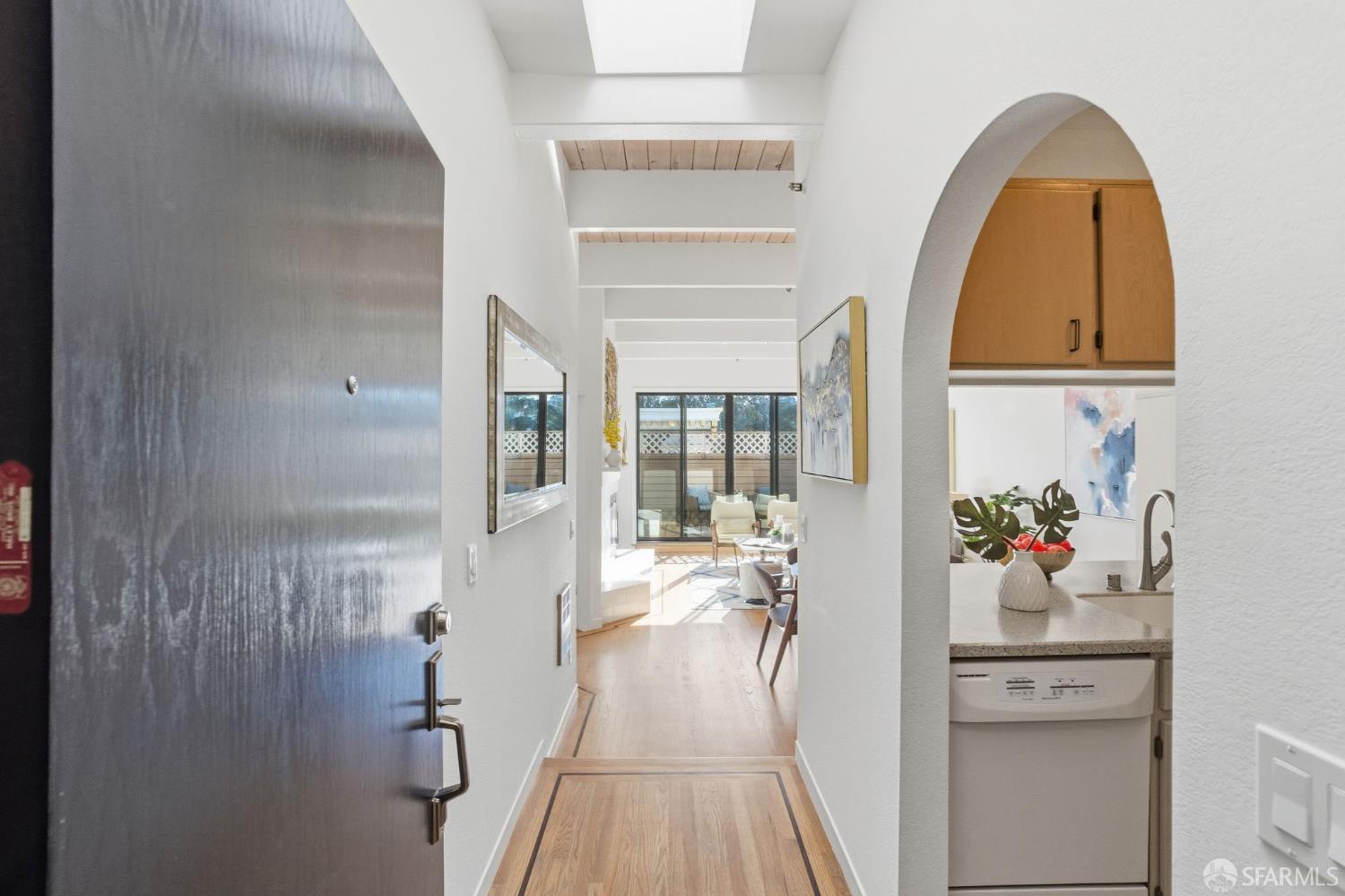 Photo #3: 425093232 Listing: Photo #3