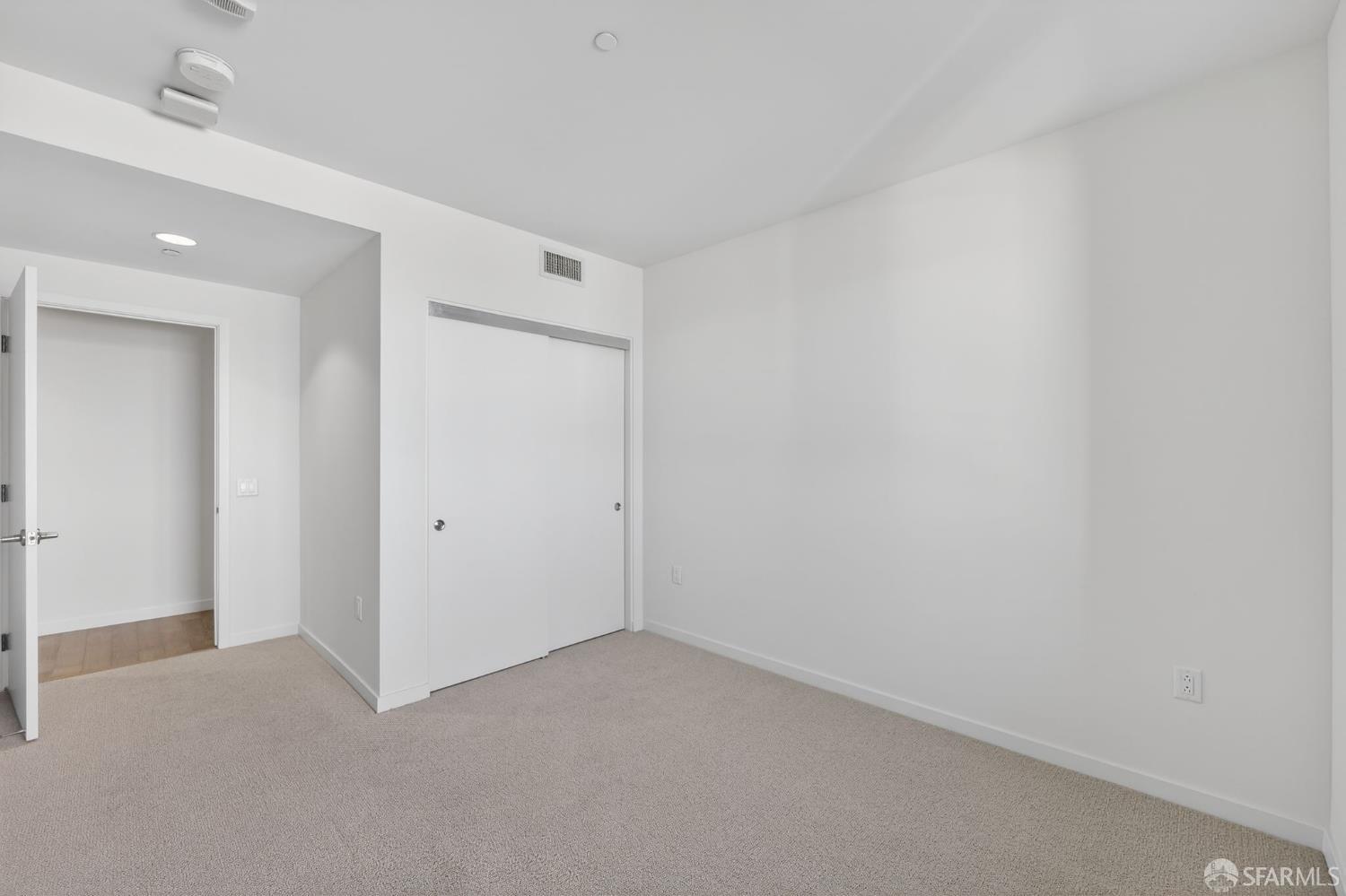 Detail Gallery Image 25 of 33 For 10 Innes Ct #401,  San Francisco,  CA 94124 - 3 Beds | 2 Baths