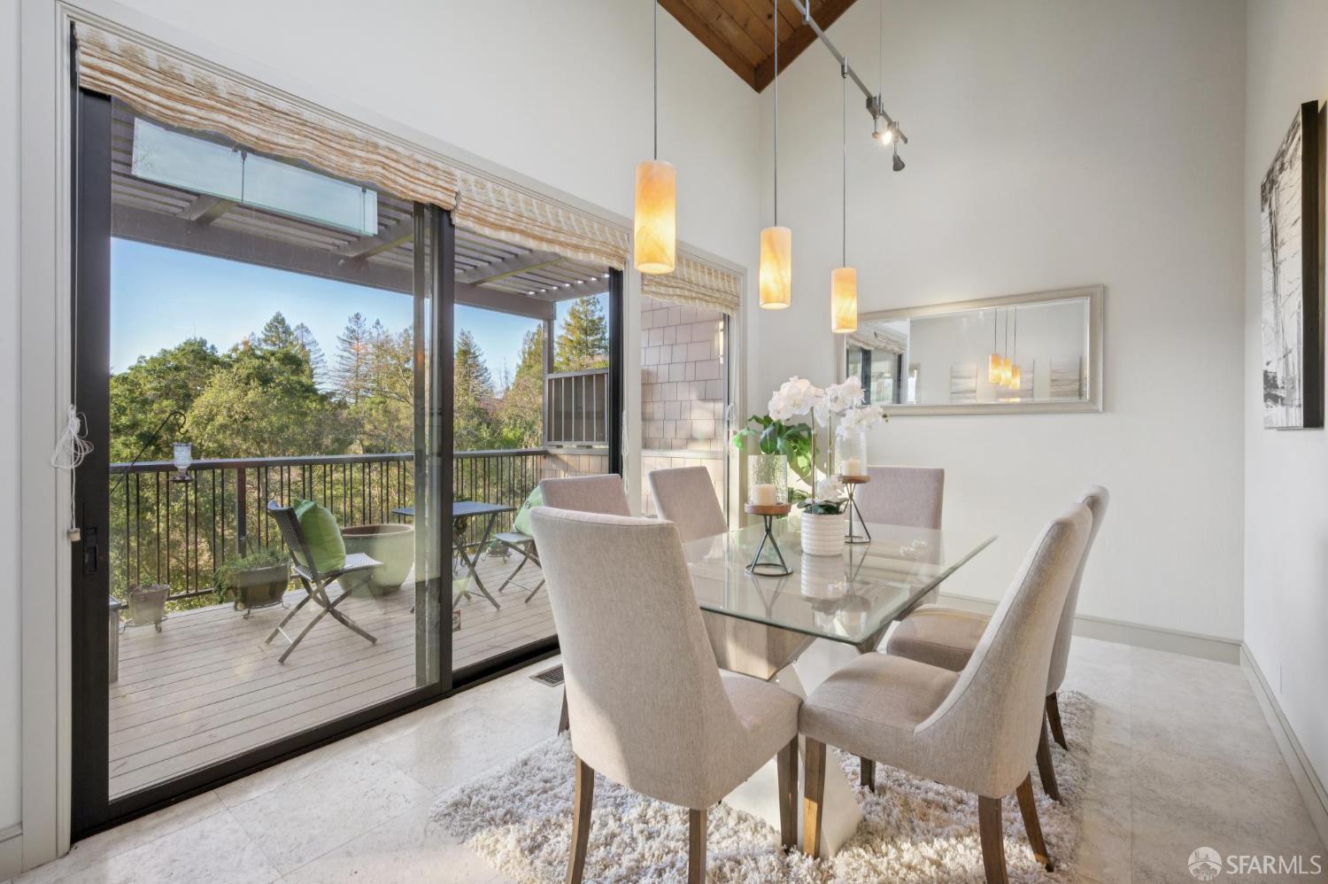 Detail Gallery Image 11 of 54 For 214 the Knoll, Orinda,  CA 94563 - 3 Beds | 3 Baths