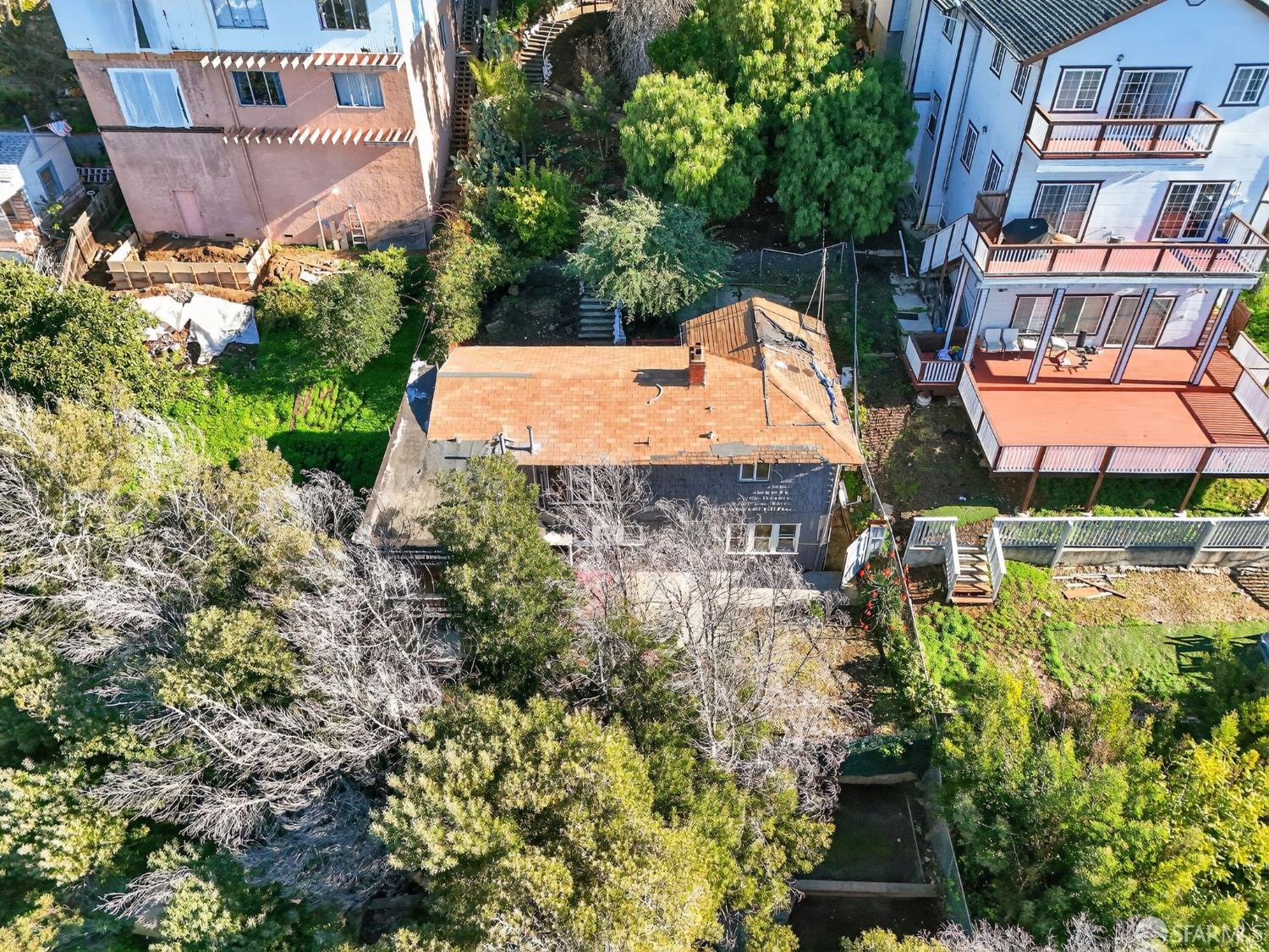 Detail Gallery Image 32 of 39 For 9117 Burr St, Oakland,  CA 94605 - 3 Beds | 2 Baths