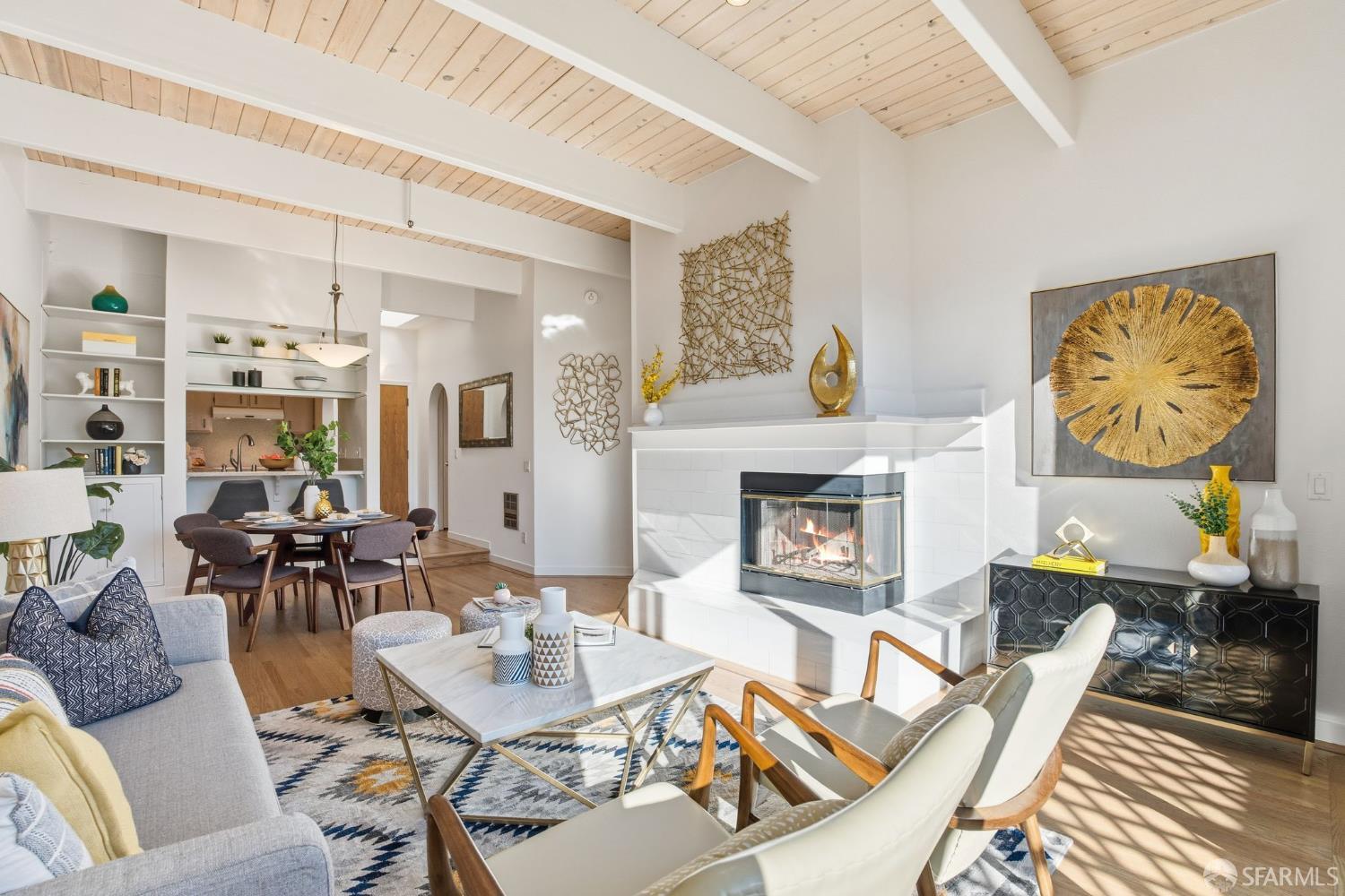 Photo #4: 425093232 Listing: Photo #4