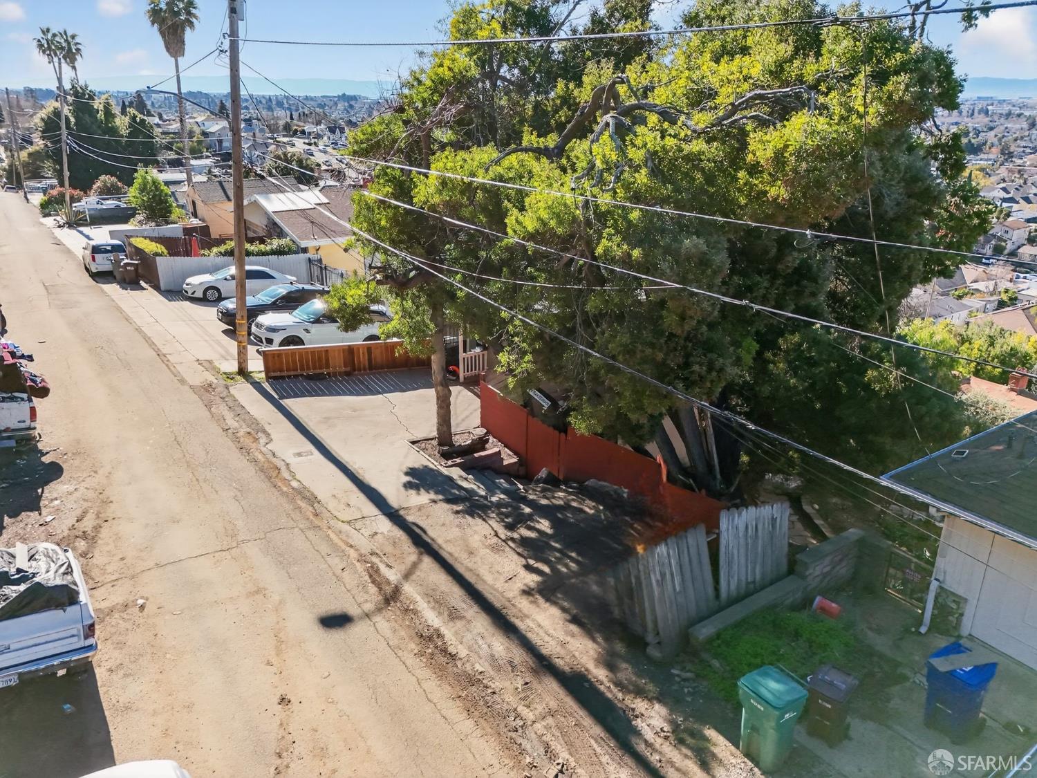 Detail Gallery Image 35 of 39 For 9117 Burr St, Oakland,  CA 94605 - 3 Beds | 2 Baths