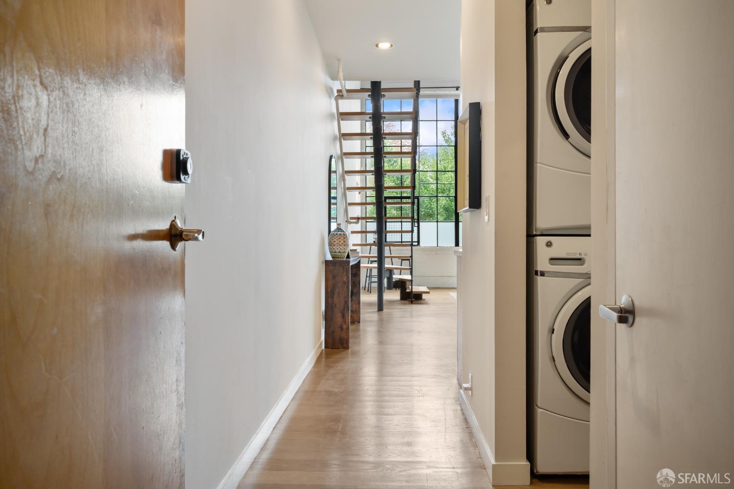 Detail Gallery Image 2 of 24 For 1018 4th Ave #120,  Oakland,  CA 94606 - 1 Beds | 1 Baths