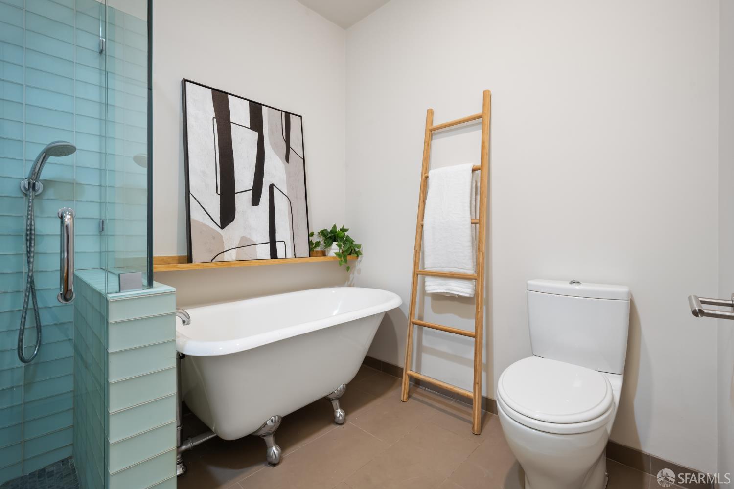 Detail Gallery Image 15 of 24 For 1018 4th Ave #120,  Oakland,  CA 94606 - 1 Beds | 1 Baths