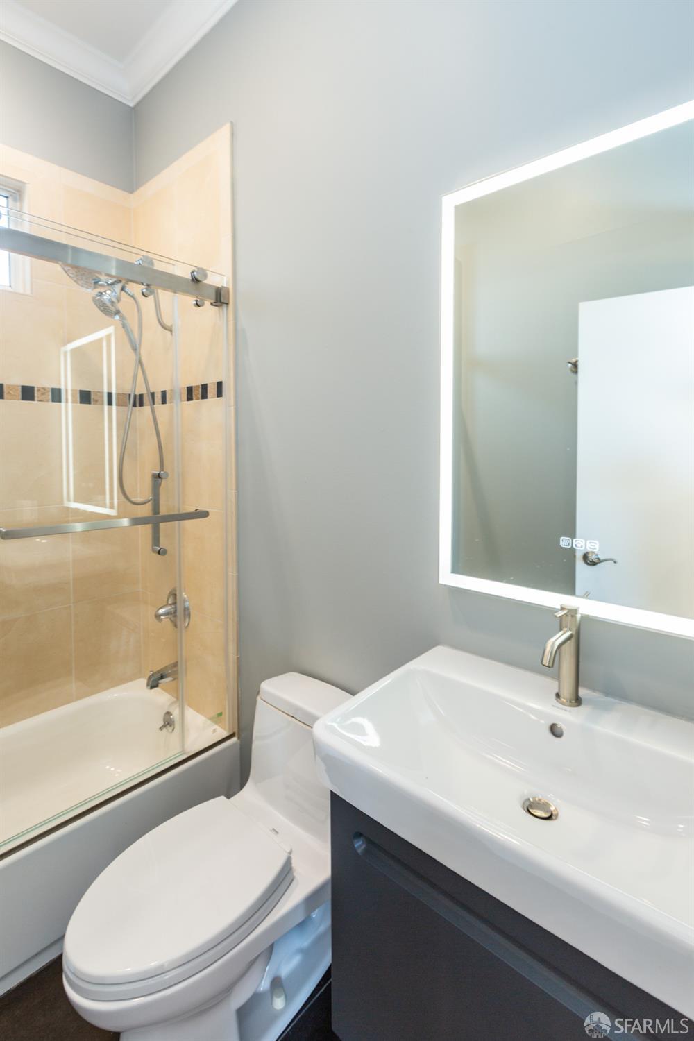 Detail Gallery Image 8 of 13 For 2555 Sacramento St #D,  San Francisco,  CA 94115 - 1 Beds | 1 Baths