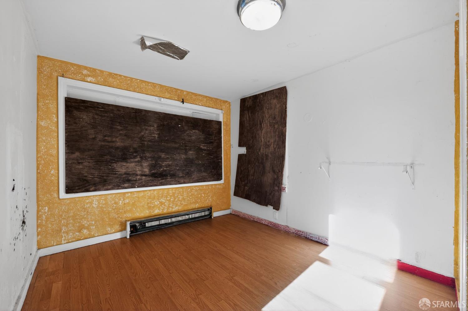 Detail Gallery Image 9 of 39 For 9117 Burr St, Oakland,  CA 94605 - 3 Beds | 2 Baths