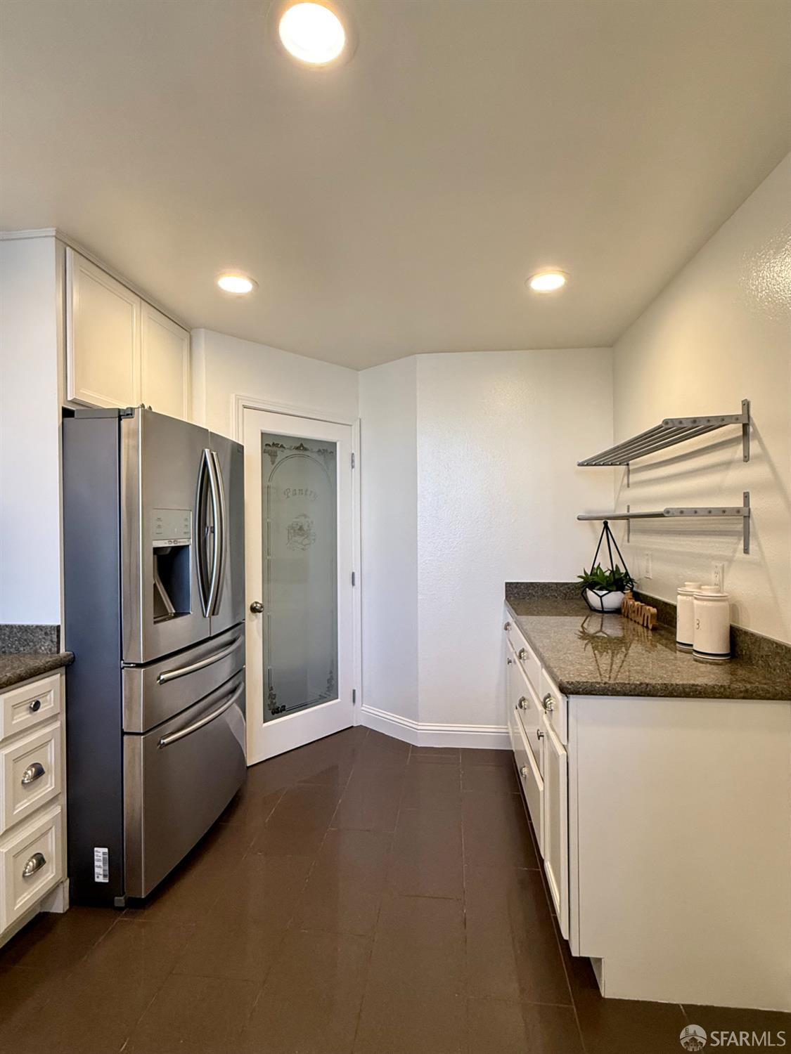 Detail Gallery Image 9 of 32 For 425 N El Camino Real #308,  San Mateo,  CA 94401 - 2 Beds | 2 Baths