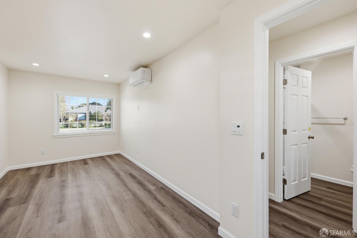 Detail Gallery Image 6 of 13 For 1942 Peggy Dr a,  Pleasant Hill,  CA 94523 - 2 Beds | 1 Baths