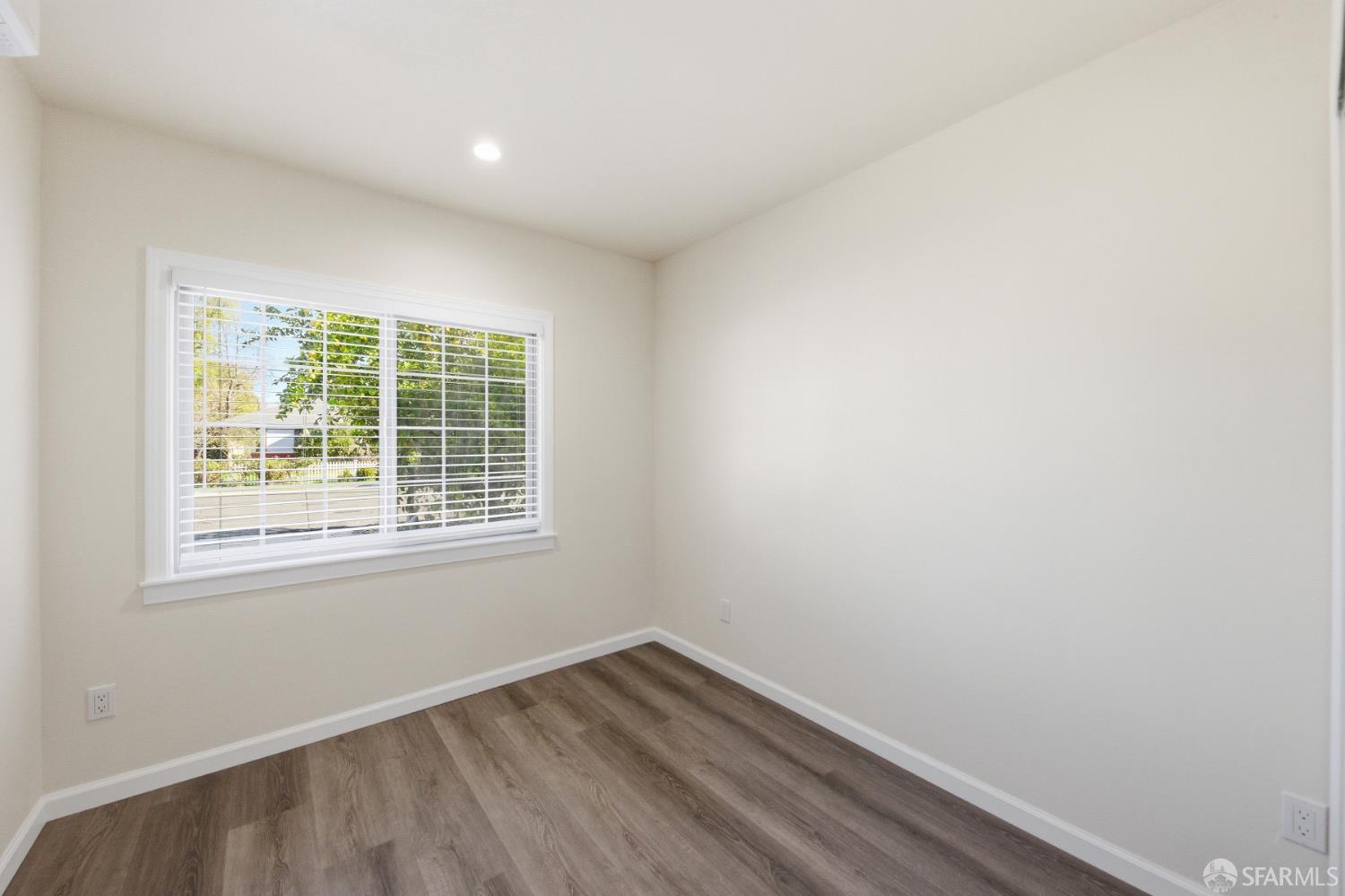 Detail Gallery Image 7 of 13 For 1942 Peggy Dr a,  Pleasant Hill,  CA 94523 - 2 Beds | 1 Baths