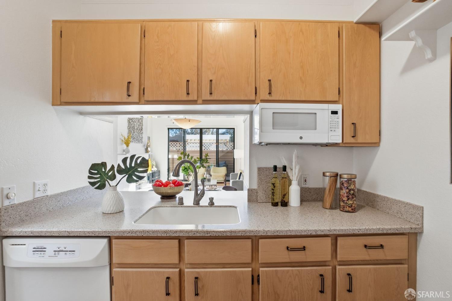 Photo #13: 425093232 Listing: Photo #13