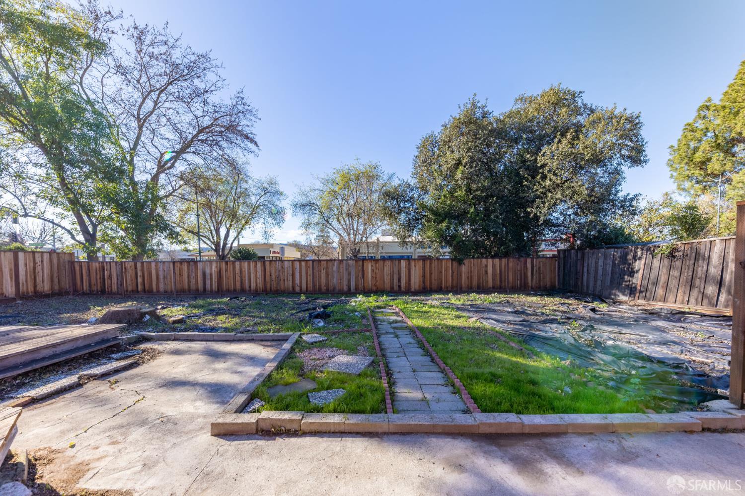 Detail Gallery Image 16 of 20 For 1942 Peggy Dr, Pleasant Hill,  CA 94523 - 3 Beds | 2 Baths