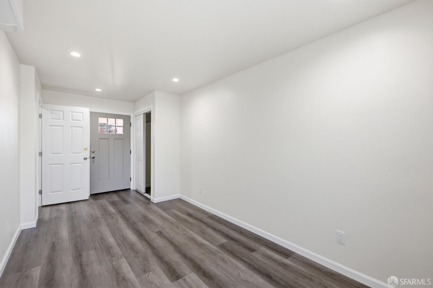 Detail Gallery Image 5 of 13 For 1942 Peggy Dr a,  Pleasant Hill,  CA 94523 - 2 Beds | 1 Baths