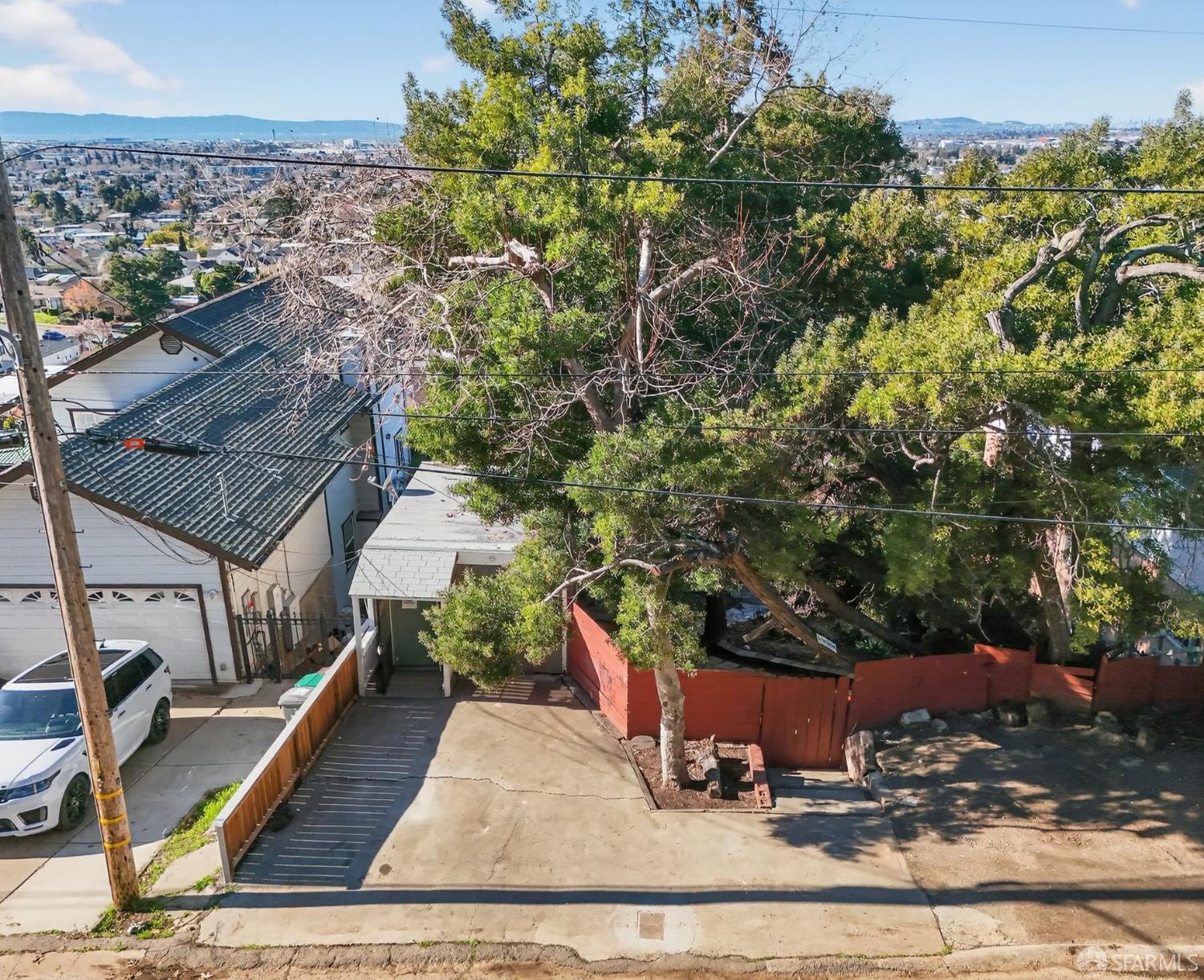 Detail Gallery Image 34 of 39 For 9117 Burr St, Oakland,  CA 94605 - 3 Beds | 2 Baths