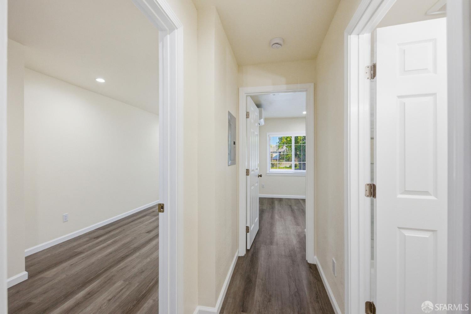 Detail Gallery Image 10 of 13 For 1942 Peggy Dr a,  Pleasant Hill,  CA 94523 - 2 Beds | 1 Baths