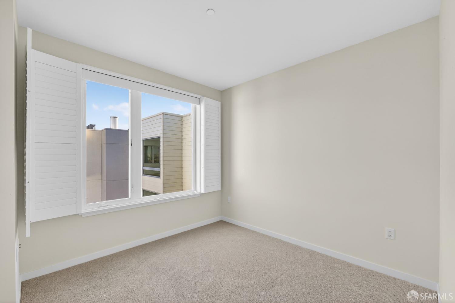 Detail Gallery Image 29 of 33 For 10 Innes Ct #401,  San Francisco,  CA 94124 - 3 Beds | 2 Baths