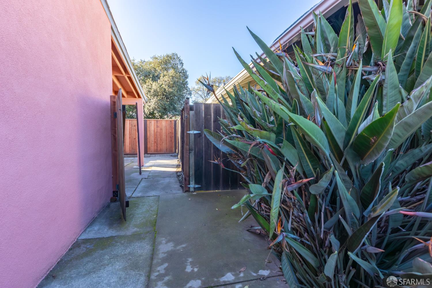 Detail Gallery Image 12 of 13 For 1942 Peggy Dr a,  Pleasant Hill,  CA 94523 - 2 Beds | 1 Baths