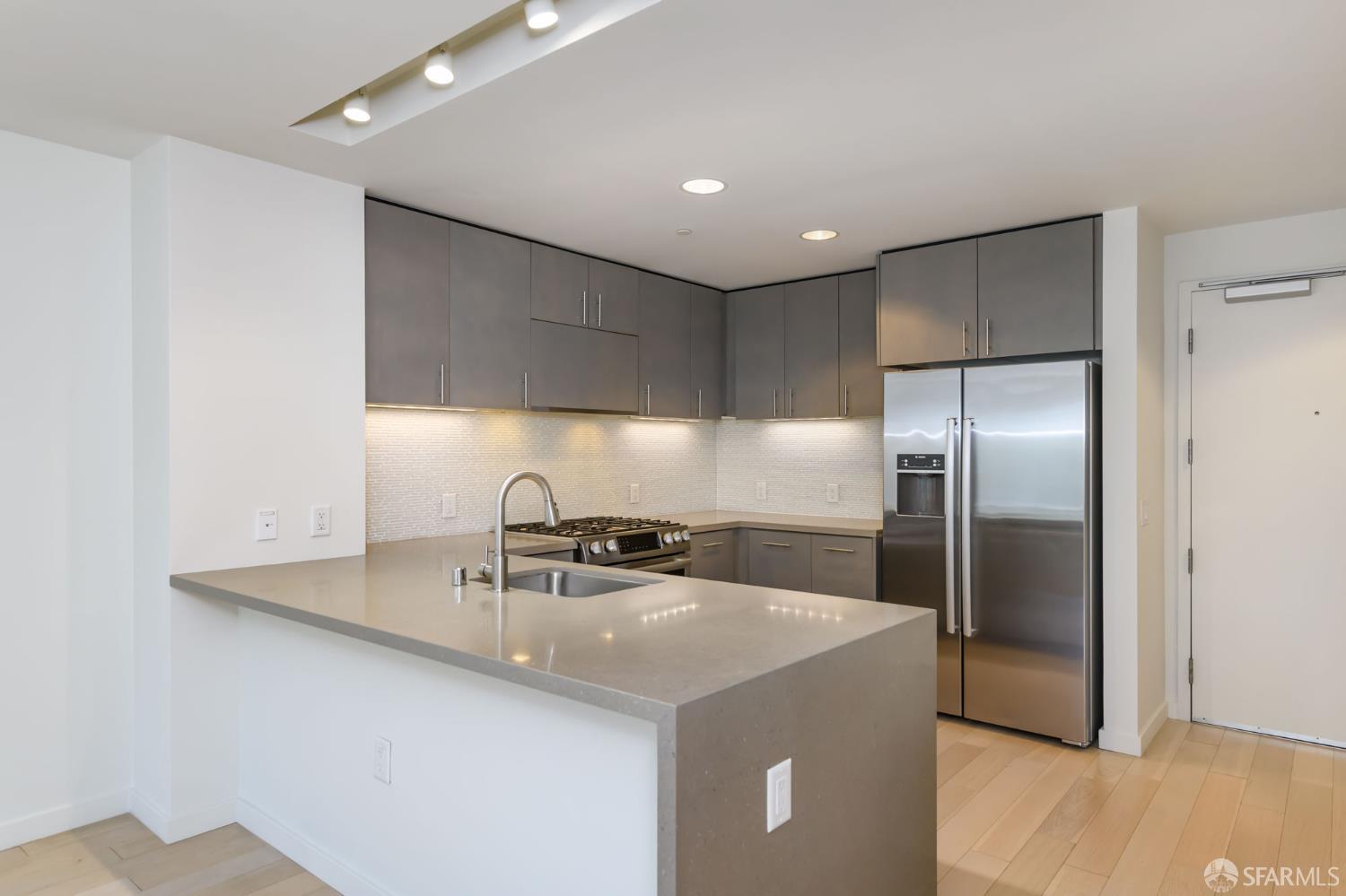 Detail Gallery Image 27 of 29 For 52 Innes Ct #308,  San Francisco,  CA 94124 - 1 Beds | 1 Baths