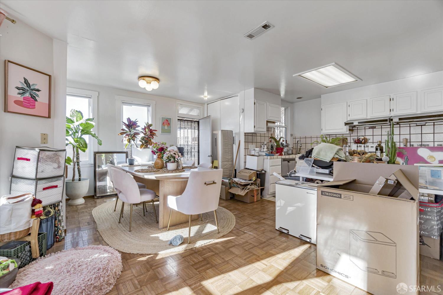 Detail Gallery Image 15 of 72 For 1733 Leavenworth St, San Francisco,  CA 94109 - – Beds | – Baths