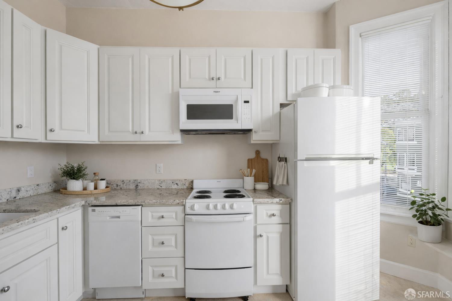 Detail Gallery Image 9 of 15 For 1215 3rd Ave, San Francisco,  CA 94122 - – Beds | – Baths